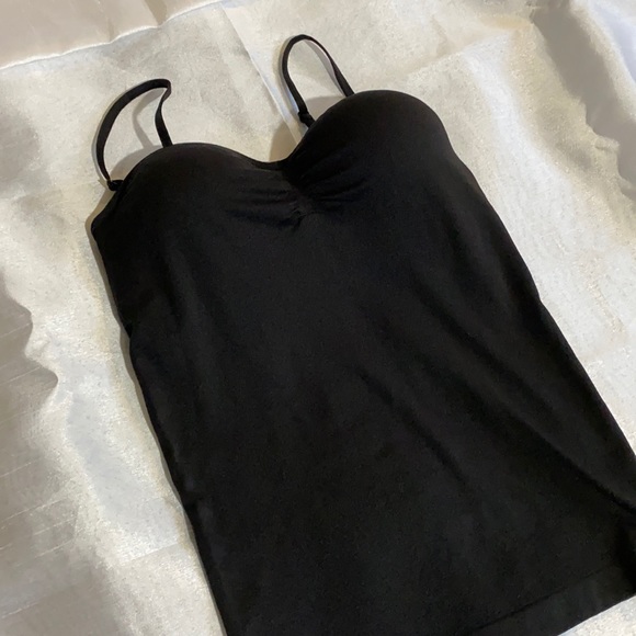 Little black tank top! - Picture 4 of 5